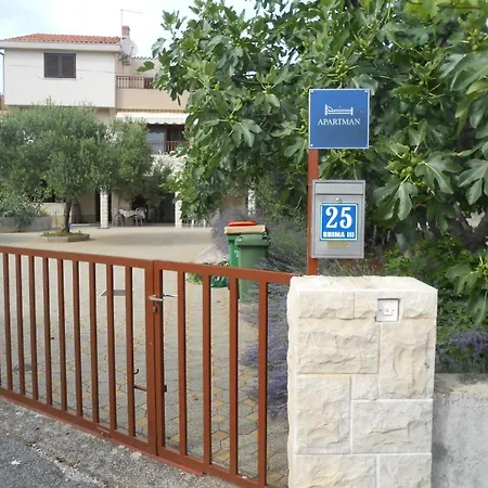 Apartment Kuca Vodice