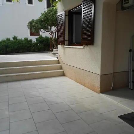 Apartment Kuca *